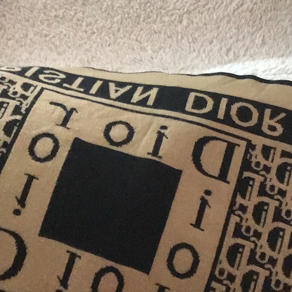 Christian Dior scarf - Picture 6 of 8